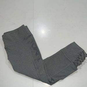 Jump Gray capri leggings with braided detail